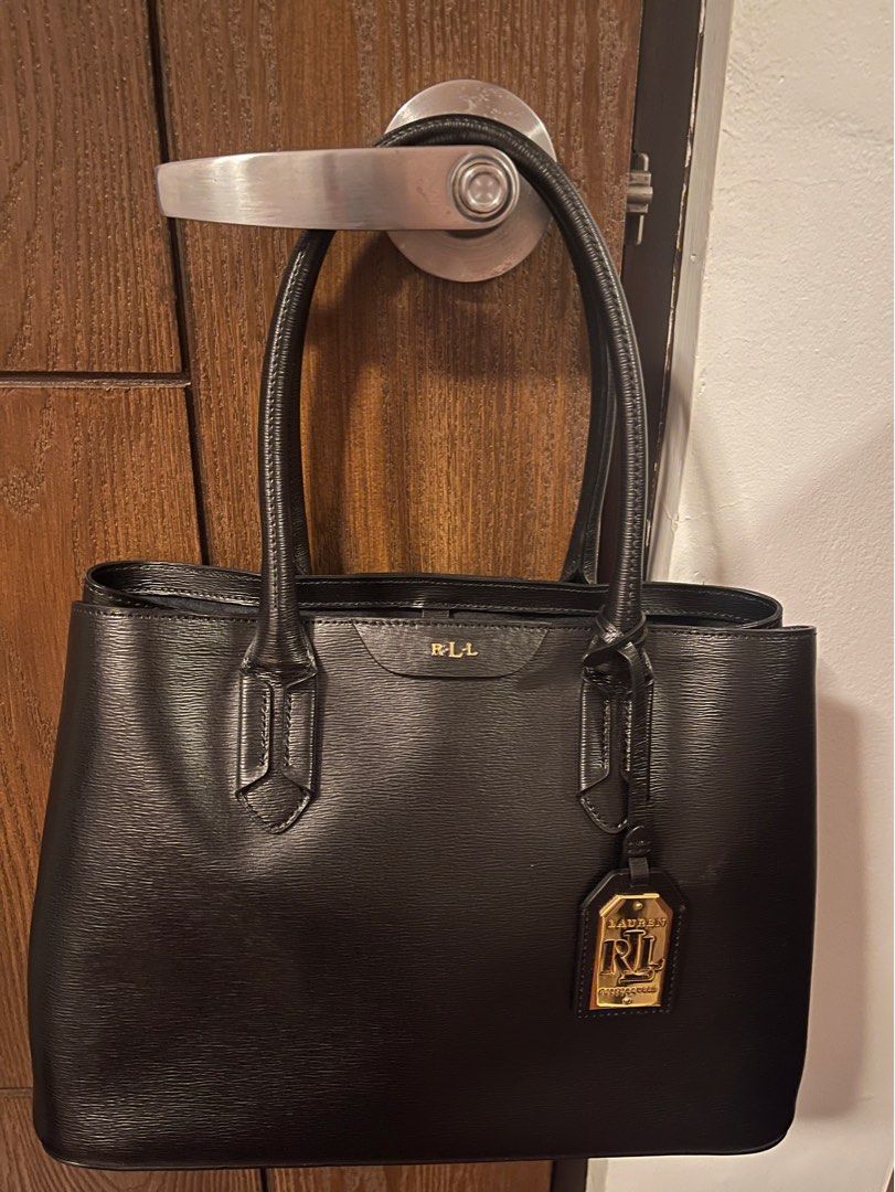 Ralph lauren leather tote bag (Category: Shoulder Bags) located in Quezon City. Submitted by llimc (Listing ID 1299921676, Image 1). Description: .