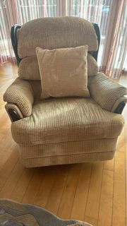 (Category: ) located in . Submitted by goldenwasp (Listing ID 1299871386, Image 1). Description: .
