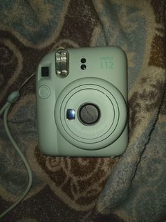 selling my instax 12 !!