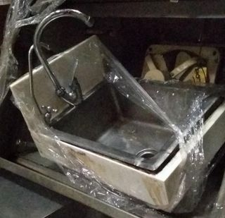 Stainless Steel Single Sink with Kitchen Faucet (Used)