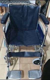 Standard adult wheelchair