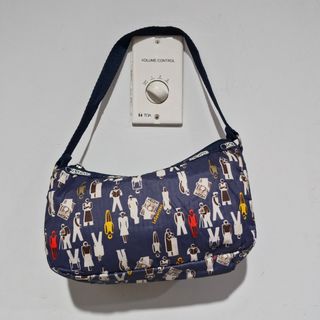 (Kategori: ) berada di . Dikirim oleh MissBellaCollection (ID iklan 1299876542, Gambar 1). Deskripsi: .