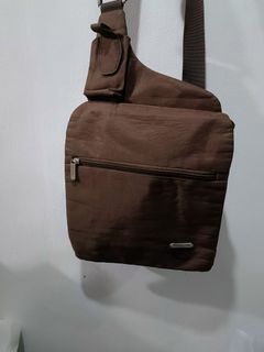 Travel on expandable anti theft sling /body bag like new