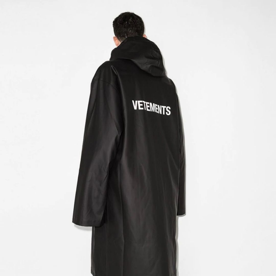 VETEMENTS Iconic Logo Hooded Raincoat
