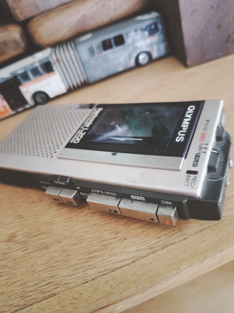 Vintage Olympus Japan Microcassette player (Category: Portable Music Players) located in San Fernando. Submitted by jaimeeyandoc (Listing ID 1299933153, Image 1). Description: Vintage Olympus Japan Microcassette player Japan AS IS WHERE IS. Buy at ur own risk. condition: not working. kayo na magparepair. hindi na umiikot. no power. kayo na bahala. Pm for details.