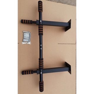 Wall mount pull up bar