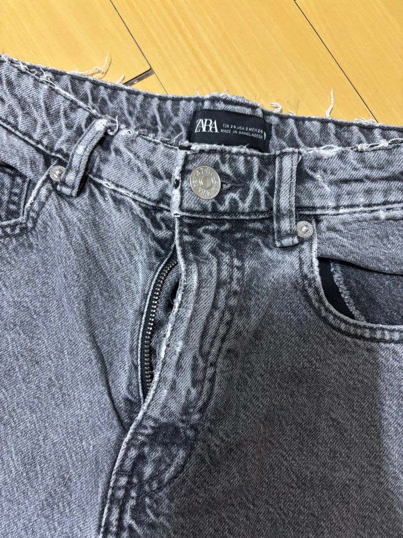 Wideleg Pants (Category: Jeans) located in General Trias. Submitted by leyarg (Listing ID 1299915088, Image 2). Description: S26-27 laid flat L35.