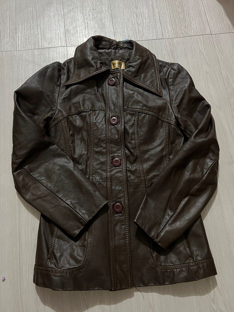 Women Leather Jacket (Category: Coats, Jackets and Outerwear) located in Santa Rosa. Submitted by reyesedyrick (Listing ID 1299799904, Image 1). Description: From Czech Republic .