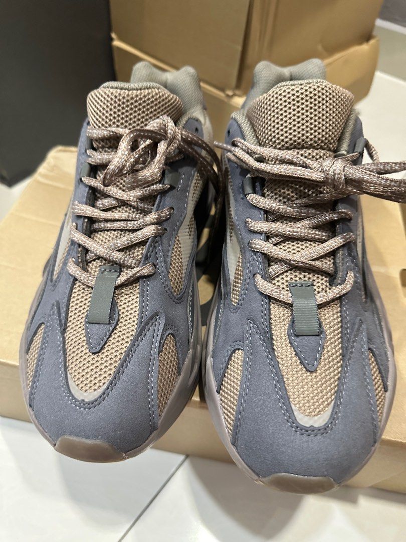 YEEZY 700 Brown Euro 43 UK9 Men s Fashion Footwear Sneakers on Carousell