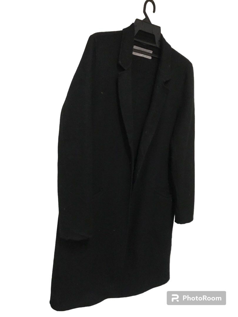 Zara Basic Jacket (Category: Coats, Jackets and Outerwear) located in Pasir Mas. Submitted by gbundlestore (Listing ID 1299840109, Image 3). Description: Zara Basic Jacket MEASUREMENTS Pit to Pit - 20 Inches Length - 39 Inches Shoulder - 17 Inches Sleeve Length - 25 Inches Conditions - Good (used Clothing) An item has been used or worn previously Please refer the picture for condition Colour maybe slightly different from the original colour due t