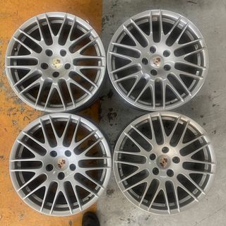 (Category: ) located in . Submitted by exoticwheels (Listing ID 1299999639, Image 1). Description: .