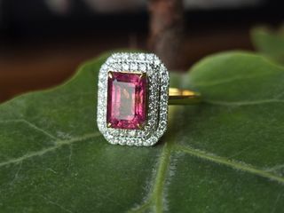 (Category: ) located in . Submitted by burmalocalstory_jewelry (Listing ID 1300075350, Image 1). Description: .