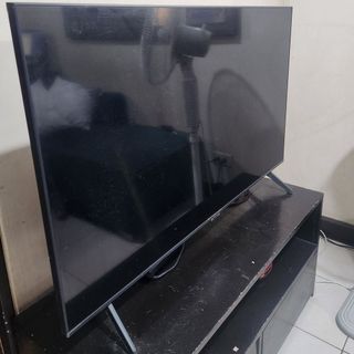 43" Samsung Crystal HD Smart TV 2020