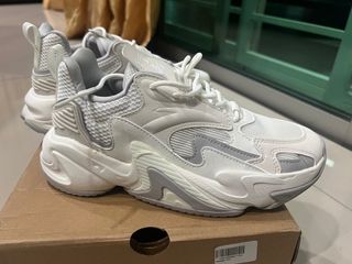 (Category: ) located in . Submitted by smartstore96 (Listing ID 1300038104, Image 1). Description: .