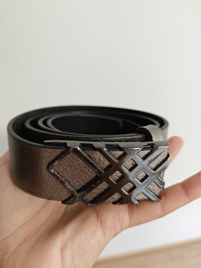 Authentic Women s Burberry belt Metallic Silver