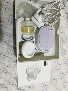 Avent Breast Pump with Freebies