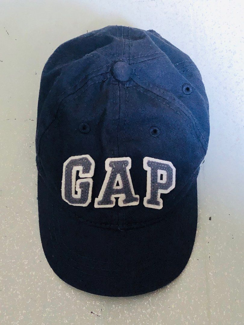 Baby Gap Cap (Category: Caps & Hats) located in Manila. Submitted by declutterwithzed (Listing ID 1299991692, Image 1). Description: Baby Gap - Fit up to 5 y/o kid No issues. 10/10 condition..