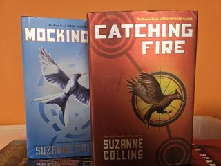 Catching Fire & Mockingjay (Hunger Games Sequels) - Suzanne Collins