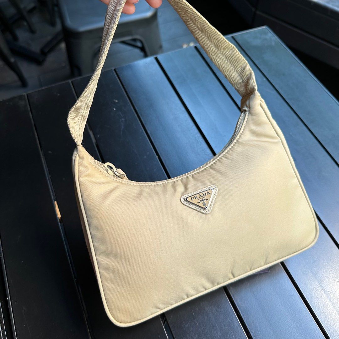 Prada cheapest bag outlet