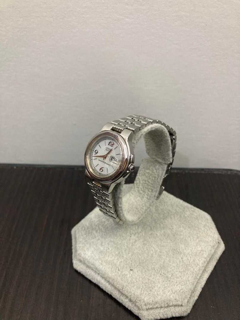 Citizen Eco-Drive (Category: Luxury Watches) located in Manila. Submitted by watchgoodhobbies (Listing ID 1300078843, Image 2). Description: Citizen Watch Good Working Condition Quartz Movement Bought From Japan .