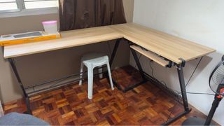 Sanyang Computer table with free chair