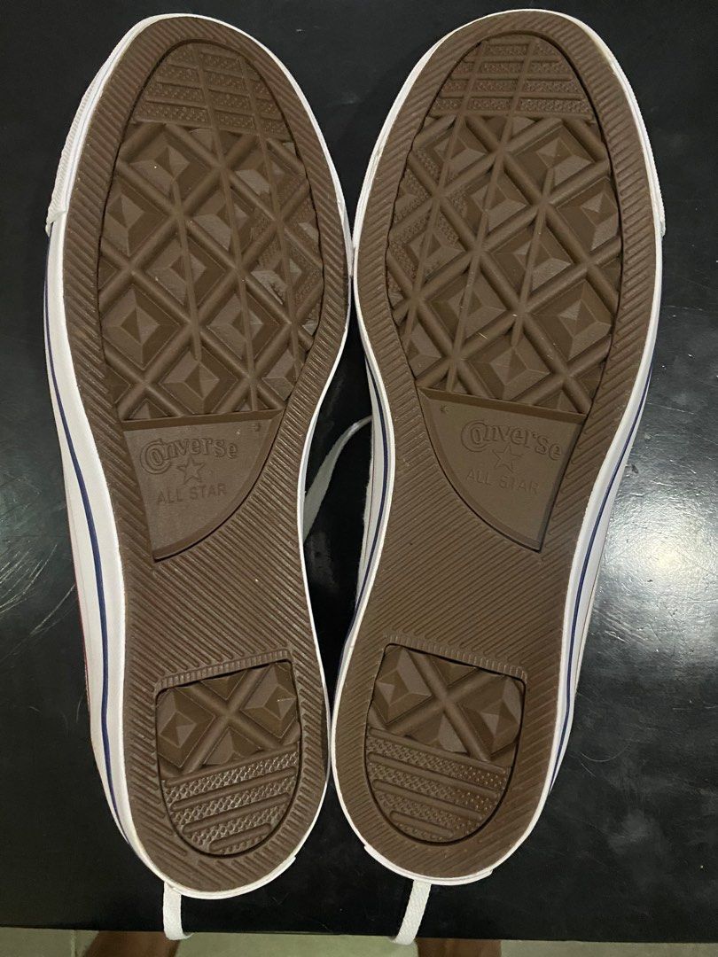 Converse (Men) Shoes for Sale (Category: Sneakers) located in Paranaque City. Submitted by nonoestur (Listing ID 1300007025, Image 3). Description: Converse shoes for men for sale - Orig - Low-cut Classic White, size 11.5 - New and unused - NO box, shoes only RFS: regalo lang but two-sizes too big for my feet - Price slightly negotiable Call/Sms: 0917 809 3009 Pwede meetup within Paranaque area pref. SM BF or SM Bicutan Pwede rin sa courier, SF t