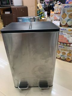 Double Stainless Trash Bin with Pedal