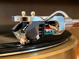 (Category: ) located in . Submitted by chasing_classics_hifi (Listing ID 1299953735, Image 1). Description: .