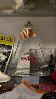 （分類：）位於 。 由 nivertre 提交（商品編號 1300092735，圖片 1）。簡介： 。