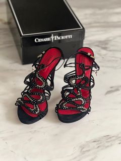 (Kategori: ) berada di . Dikirim oleh kiano_shoes (ID iklan 1300012973, Gambar 1). Deskripsi: .