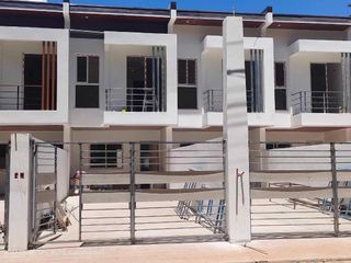 FOR SALE 4bedrooms 2car garage townhouse for sale inside Gloria Heights Antipolo City Rizal NO HIDDEN CHARGES