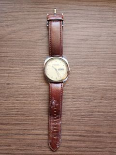 Fossil watch [NEGOTIABLE]