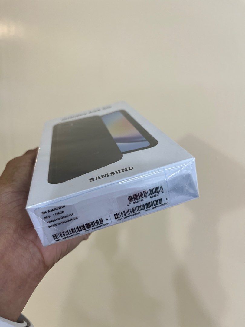 Galaxy A34 5g 128gb 8g ram (Category: Samsung) located in San Juan City. Submitted by AshleyandLynGeneralmerchandise (Listing ID 1300009873, Image 3). Description: We accept trade in Credit card / Home Credit Shipping Meet ups / Delivery Fb page: Ashley & Lyn.
