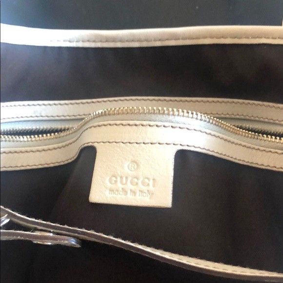 Gucci Pelham (Everything must go) (Category: Luxury Bags & Wallets) located in Quezon City. Submitted by rougecomer29291 (Listing ID 1300099418, Image 3). Description: no inclusion all sales are final self authenticate do not buy if you're in doubt bawal sa maselan, may micro cracks sa may bandang opening. if gusto nyo ng bnew or mint, dun po kayo sa higher price. you can't expect the same sa mga ganitong lower price. all items should be paid via