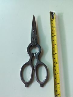 Kai kitchen scissors