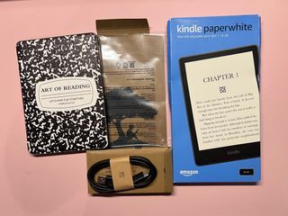 Kindle Paperwhite 11th gen waterproof with Adjustable light