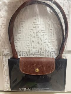 (Category: ) located in . Submitted by jilidhh (Listing ID 1300070179, Image 1). Description: .