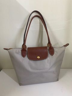 (Category: ) located in . Submitted by preloved.tingz (Listing ID 1299958033, Image 1). Description: .