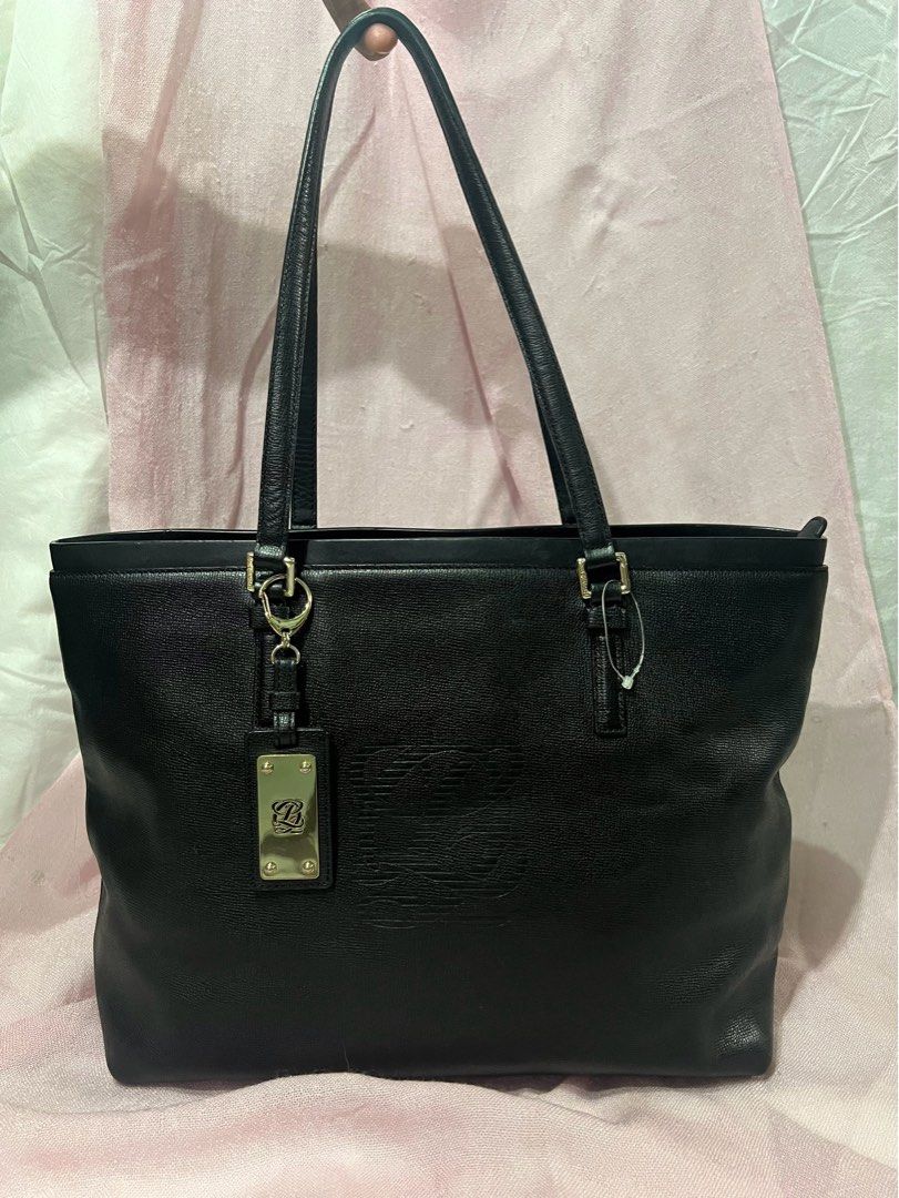 Louis quatorze Black Tote Bag (Category: Luxury Bags & Wallets) located in Manila. Submitted by mitchteves (Listing ID 1299963483, Image 2). Description: Preloved, well used pero makinis pa. Maganda pa din leather. .