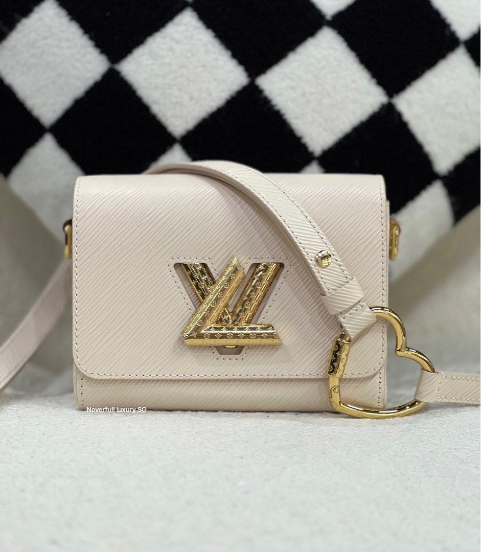 Louis Vuitton Twist PM Sweet Heart Shaped Quartz Epi Leather