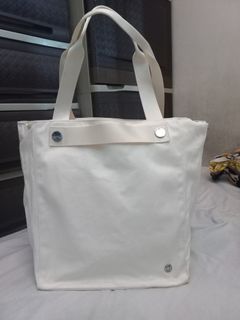 lululemon canvas shoulder bag