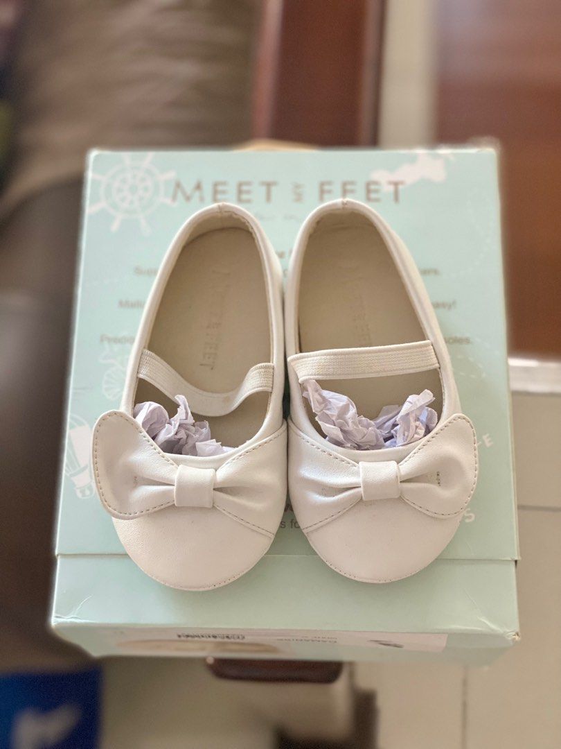 Meet My Feet White Ballet Shoes (Category: Babies & Kids Fashion) located in Rizal. Submitted by kayedeguzgirl (Listing ID 1300083459, Image 2). Description: Size 21 EU (12.7 cm) Bought at MMF website for ₱799 With box **with small yellow stain on the strap (havent tried cleaning pa).