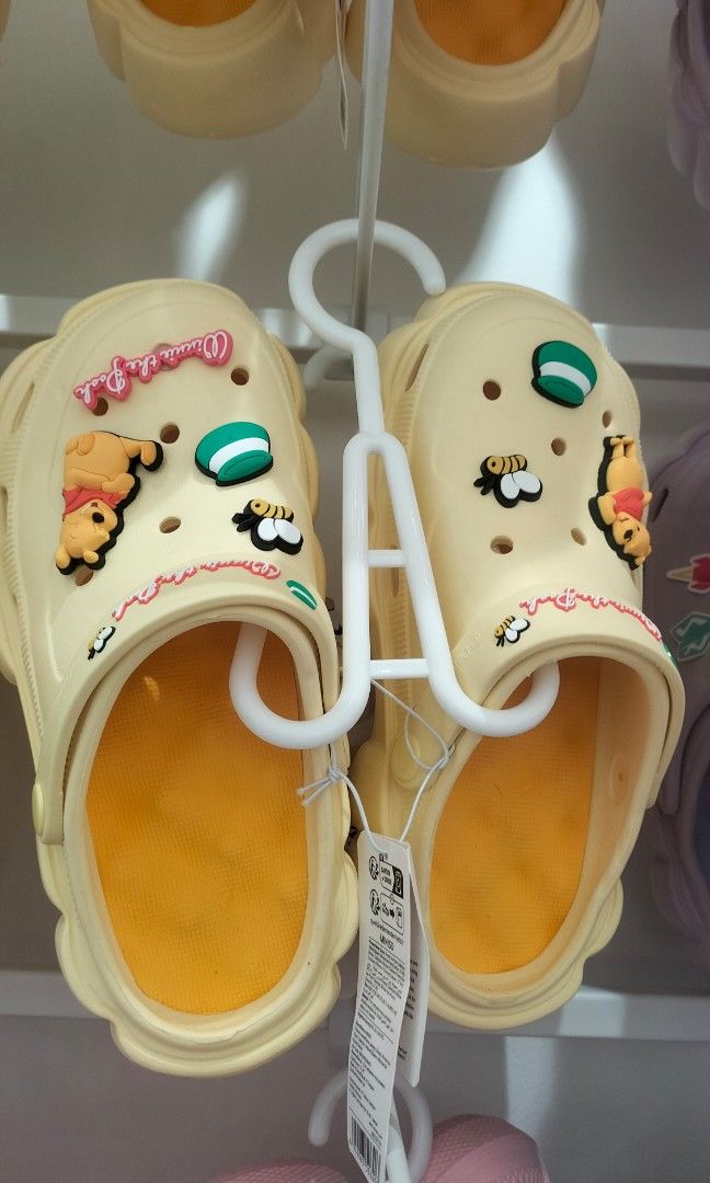 MINISO MINNIE THE POOH CROCS NEW