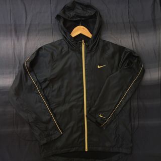 Nike Windbreaker Hoodie Jacket  Size M 23x26-29 As New Condition 10/10 Color Rate  Issue: Very Minimal (Seen in Last Pic)  750 only ✅