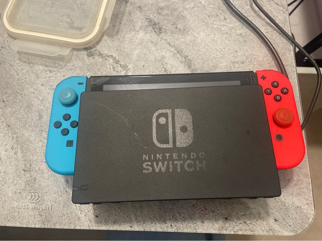 Nintendo 第一代switch （分類：Nintendo 任天堂）位於 Hong Kong。 由 higsna 提交（商品編號 1300043725，圖片 1）。簡介： 。