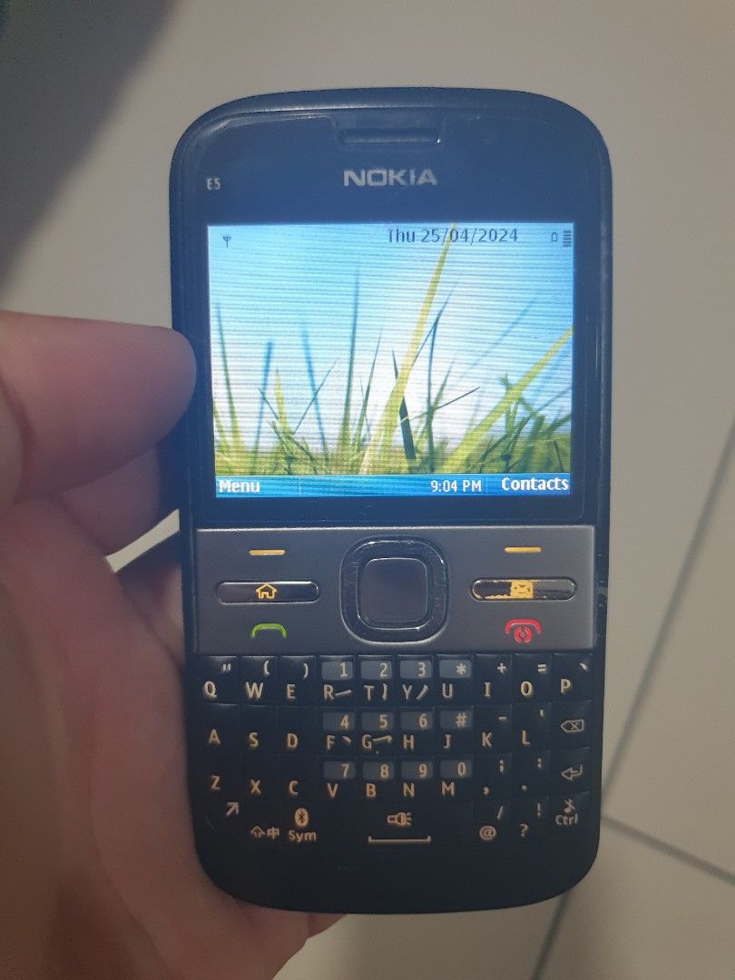 Nokia E5 (Category: Early Generation Mobile Phones) located in Chemor. Submitted by StarOcean (Listing ID 1300058652, Image 2). Description: fast payment online transfer sahaja item function.