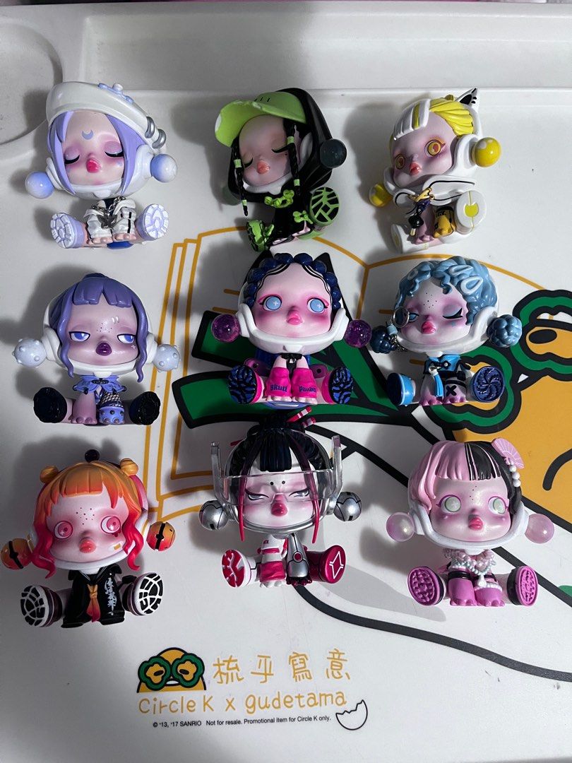 POPMART、 夜之城、Bell-ringer POP MART x SKULLPANDA Ancient Castle Bell-ringer Mini Figure