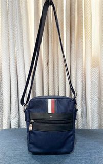 Pre-owned Tommy Hilfiger crossbody bag