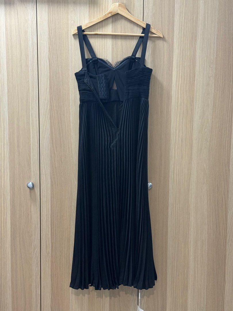 Self Portrait TAILORED CREPE BOW MIDI DRESS, Women's Fashion, Dresses &  Sets, Dresses on Carousell