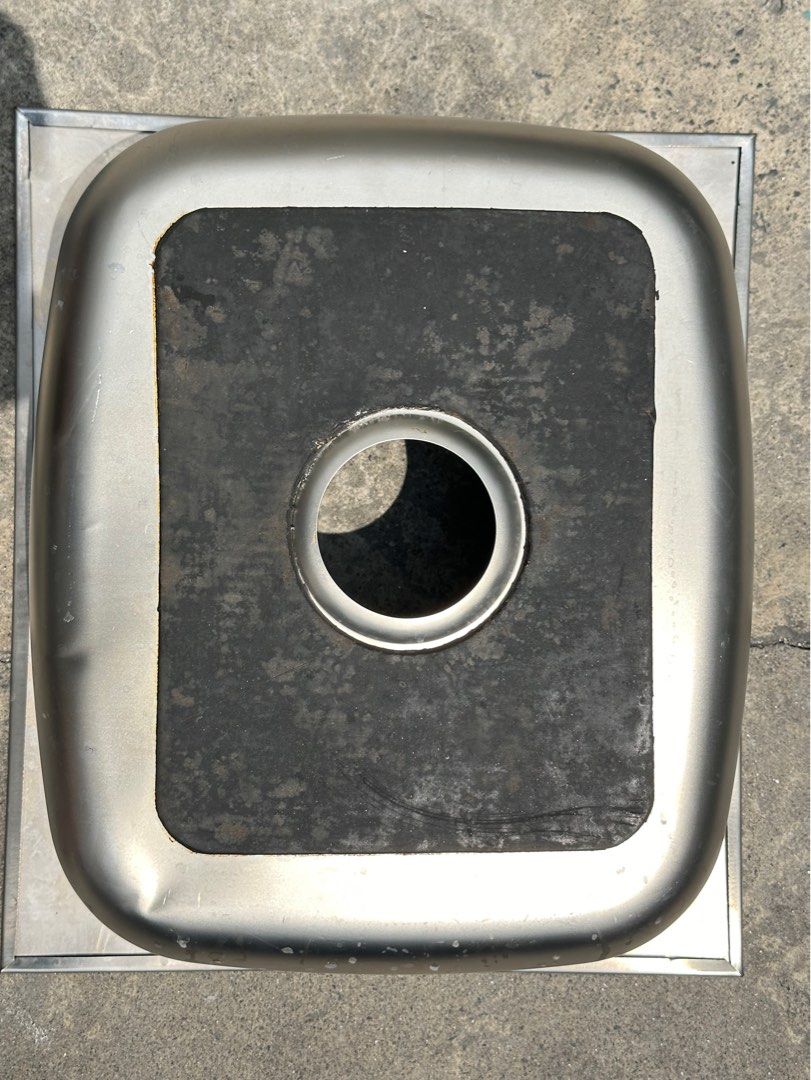 Single Bowl 51x43.5x17 (slight yupi) (Category: Bathroom & Kitchen Fixtures) located in Manila. Submitted by declutter_270 (Listing ID 1300011921, Image 3). Description: -never been used -factory clearance -slight scratches; slight dent .